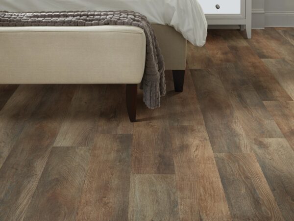 Floorte Pro Anvil Plus Hightlight Oak LVP flooring room scene with bed.